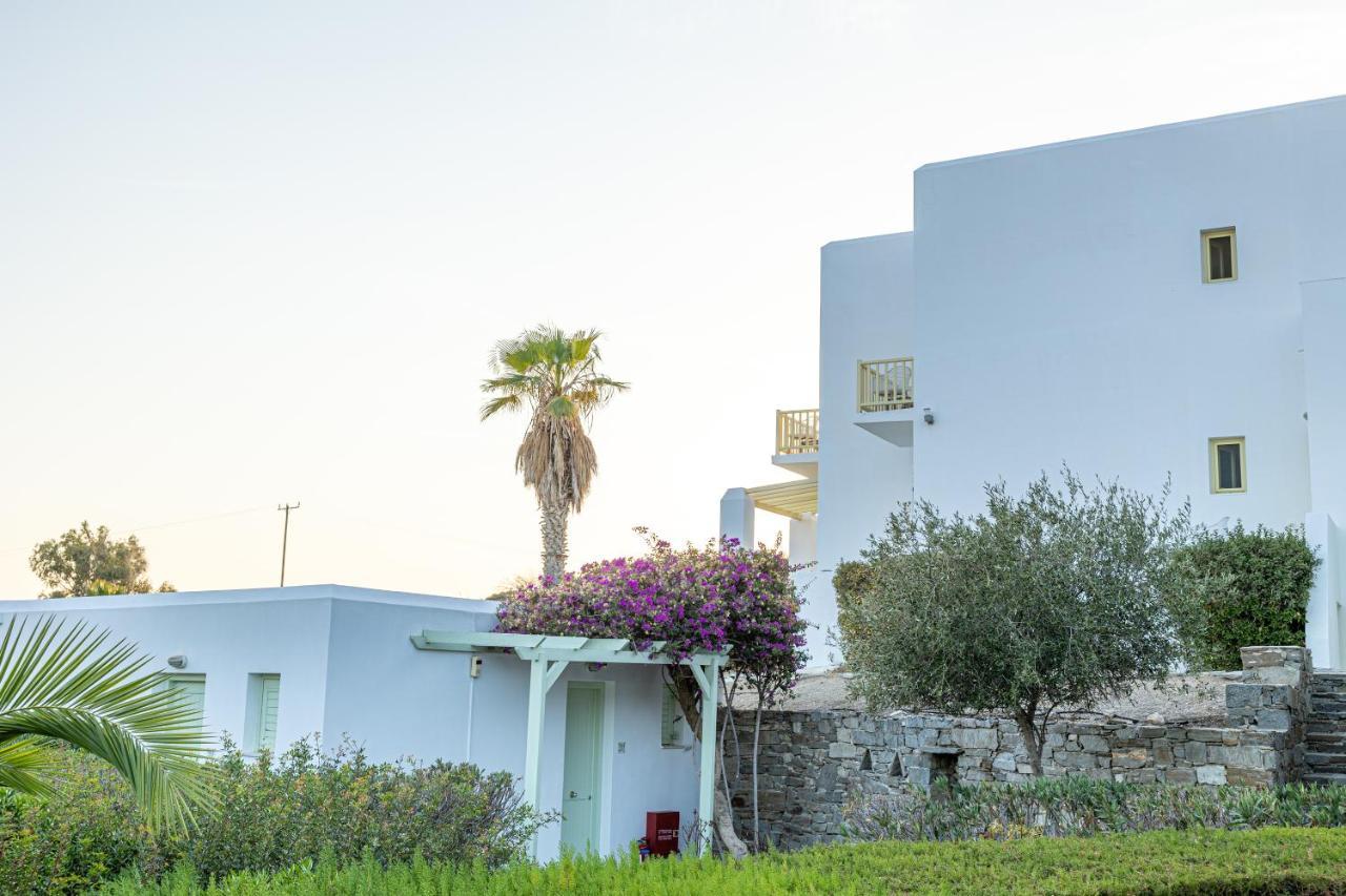 Akrotiri Отель 3*
