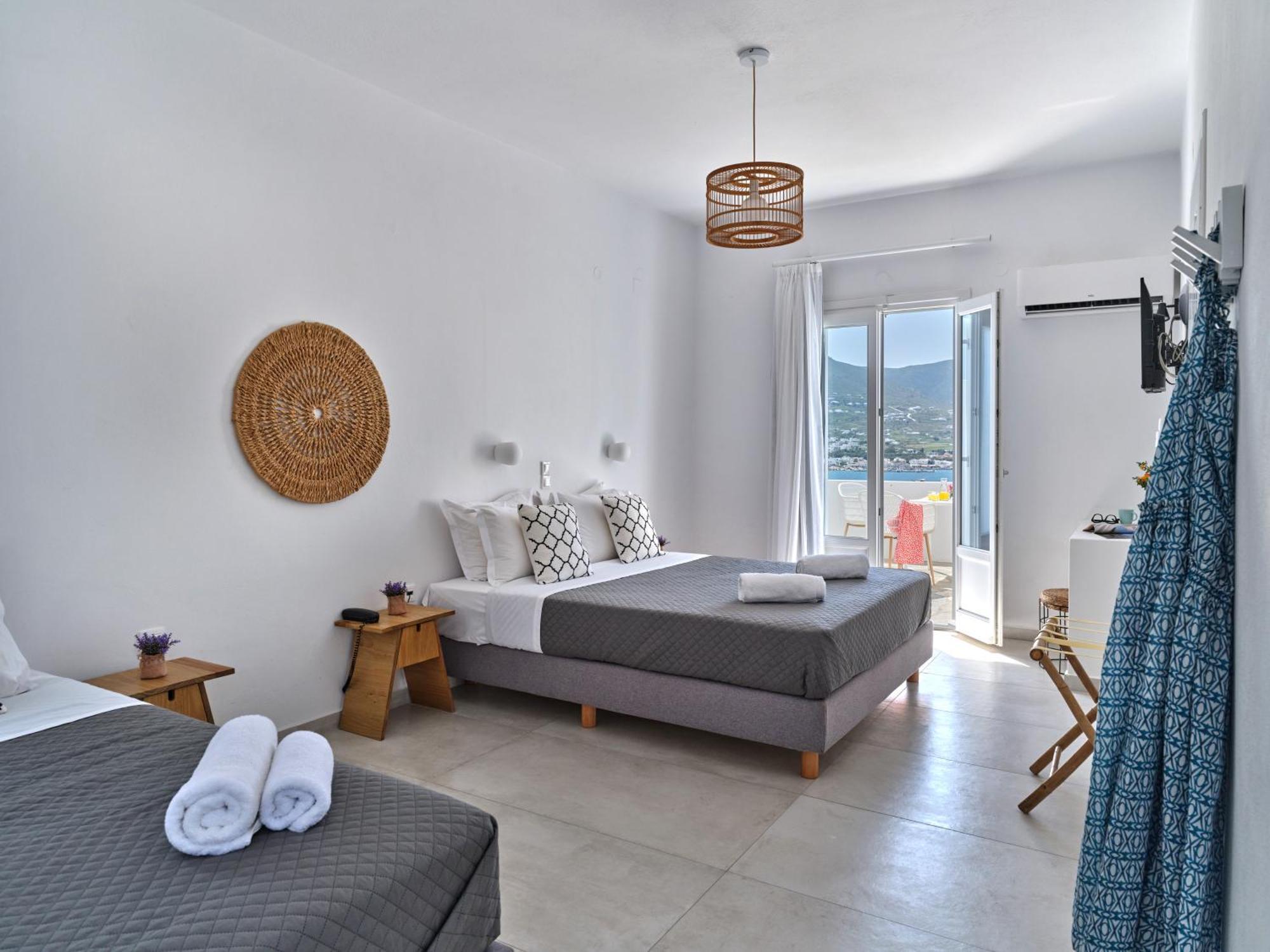 Akrotiri 3* Парос